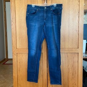 CLOSET CLEAN OUT!! Skinny Jean